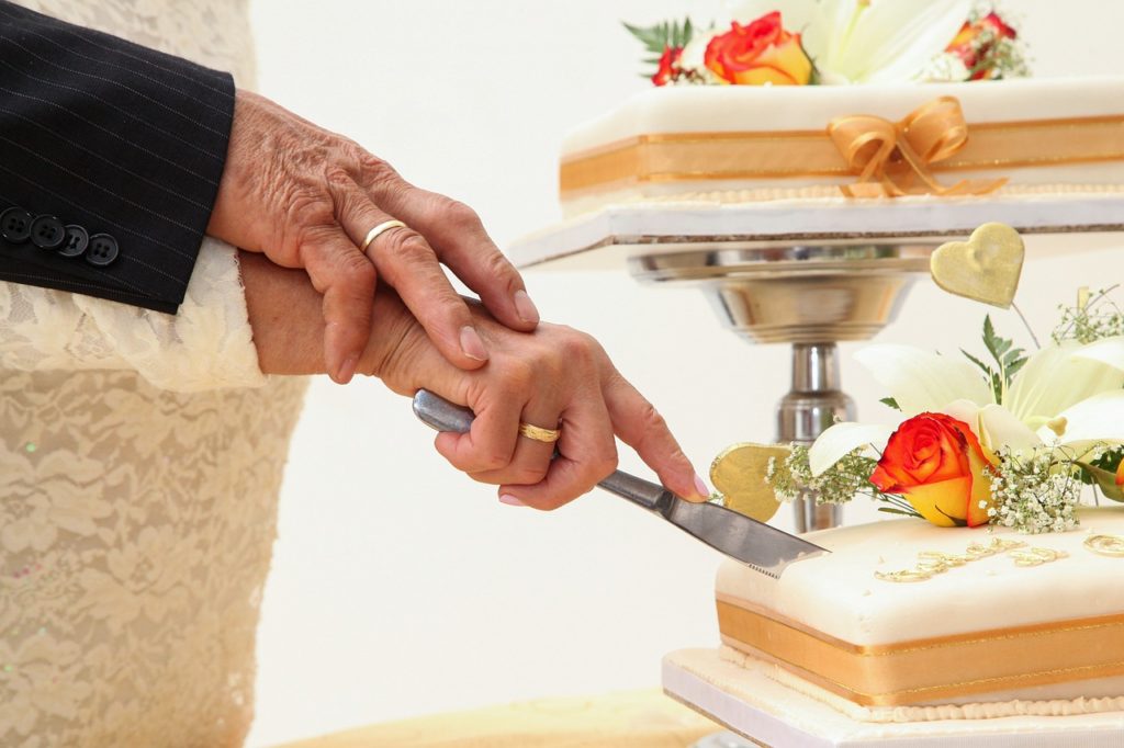 cake, couple, knife-5486528.jpg